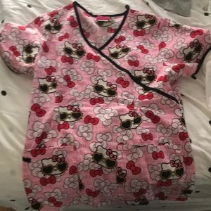 Medium size scrub top